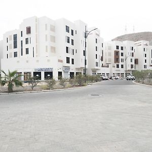 Apartmán Near Alqurum Beach, Free Parking Maskat Exterior photo