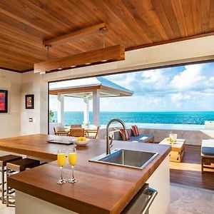 Luxurious Beachfront 2 Bedroom Villa On Smith'S Reef Providenciales Exterior photo