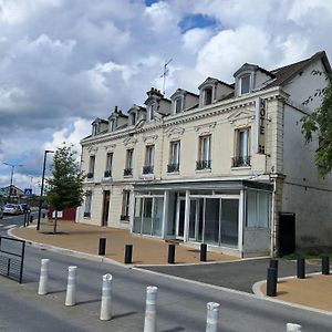 Hotel De La Gare Montereau-faut-Yonne Exterior photo