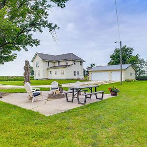 Vila Marion Retreat With Patio, Grills And Fire Pit Exterior photo