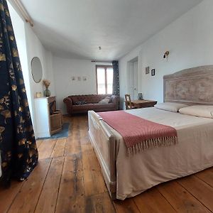 Bed and Breakfast Chambre De Charme Avec Vue Et Piscine Villebois Exterior photo