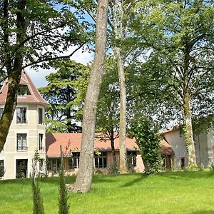 Bed and Breakfast Le Manoir Des Perrieres Rochechouart Exterior photo