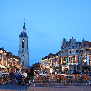 Agora Tournai Wellness Suites 3 Appartements Touristiques Sur La Grand-Place Exterior photo