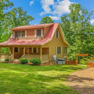 Vila The Cozy Cabin On Lake Gaston Bracey Exterior photo