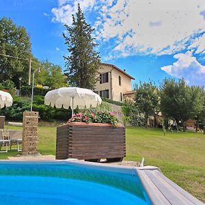 Apartmán Nice Flat In Arcevia With Swimming Pool Exterior photo