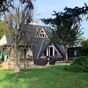 Vila Maison Champetre Avec Vue Sur Un Etang La Bussière Exterior photo