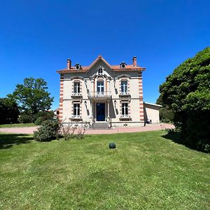 Bed and Breakfast Heron Maison Roumazières Exterior photo