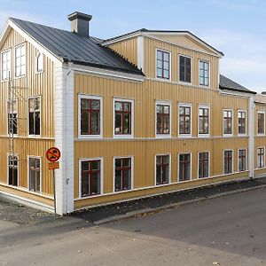 Apartmán Hernoerum Franzengatan - Centrala Laegenheter Härnösand Exterior photo