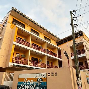 Sea Jewel Hotel Puerto Galera Powered By Cocotel Exterior photo