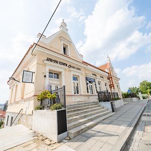 Hotel Penzion Nad Lávkou Uherský Brod Exterior photo