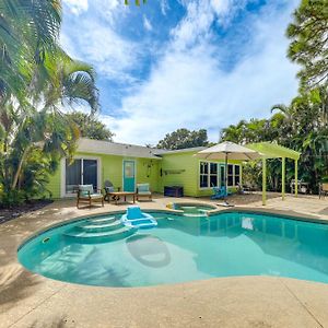 Vila Tropical Pool Paradise, Jacuzzi, 1 Mi To Downtown Stuart Exterior photo