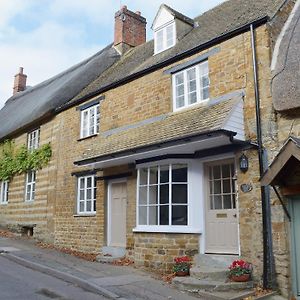 Vila The Old Sweet Shop Hook Norton Exterior photo