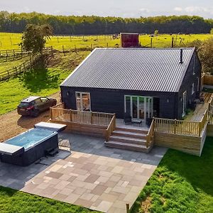 Vila Deerson Barn Wingham Exterior photo