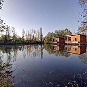 Chalets Confortables En Bord D'Etang, Parfaits Pour Peche Et Nature, Avec Terrasse Et Equipements Modernes - Fr-1-496-83 Veauchette Exterior photo