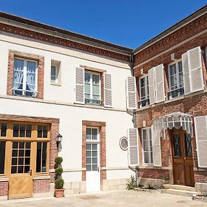 Bed and Breakfast Maison A Deux Mains Ay-Champagne Exterior photo