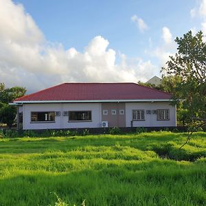 Hotel Mayon View Garden Apartelle Sa Bukid Daraga  Exterior photo