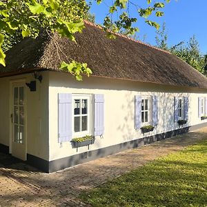 Bed and Breakfast Lingeliefde Logement Complete Studio Met Eigen Keuken En Badkamer Acquoy Exterior photo