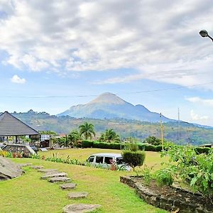 Pandurata Hotel & Bungalow Pasuruan Exterior photo