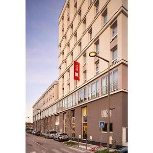 Hotel Ibis Acheres St Germain En Laye Exterior photo