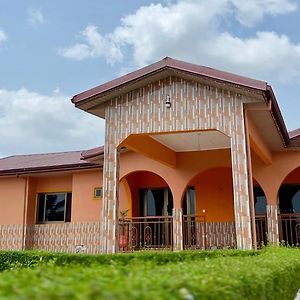 Vanjess Guest House Kasoa Exterior photo