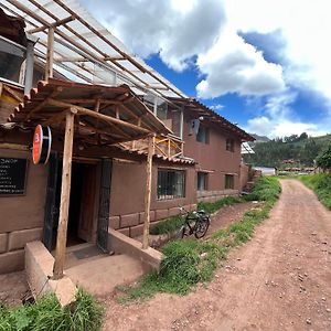 Intihuatana Hostel Pisac Exterior photo