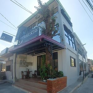 Bed and Breakfast Halajo Bnb Transient Laoag Exterior photo