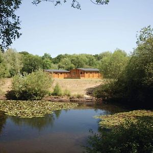 Langmere Lakes Lodges Hainford Exterior photo