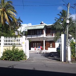 Apartmán Auberge Etiennette Trou d'Eau Douce Exterior photo