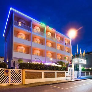 Hotel Sileoni Dependance Villa Antonio Marina di Cecina Exterior photo