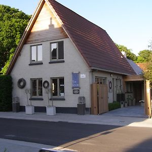 Bed and Breakfast Huyze-peppins Maldegem Exterior photo