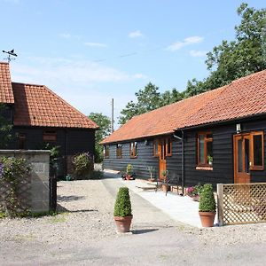 Bed and Breakfast Puttocks Farm Great Dunmow Exterior photo