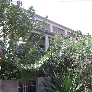 Hotel Culture House Basseterre Exterior photo