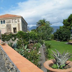 Vila Etna Wine Azienda Agrituristica Passopisciaro Exterior photo