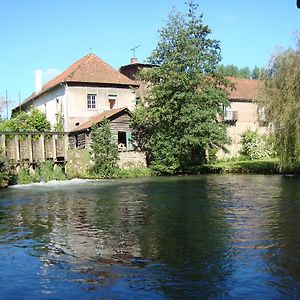 Bed and Breakfast Le Moulin De Fillièvres Exterior photo