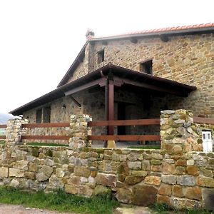 Penzion Casa Rural La Charruca Abionzo Exterior photo