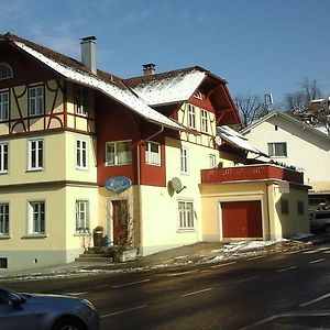 Apartmán Privatzimmer Im Gasthaus Engel Dornbirn Exterior photo