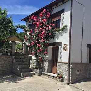 Penzion Casa Rural Fuentesil Robles de Laciana Exterior photo