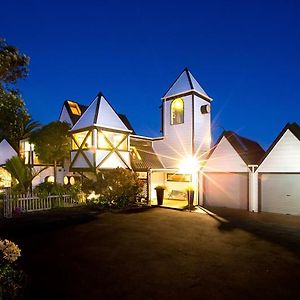 Tivoli Homestay New Plymouth Exterior photo