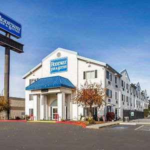 Rodeway Inn & Suites Nampa Exterior photo