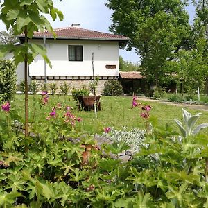 Hotel Complex Ovchaga Asparuchovo Exterior photo