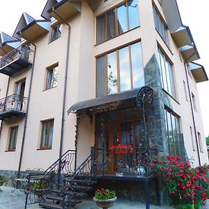 Bed and Breakfast Glanz Jaremče Exterior photo