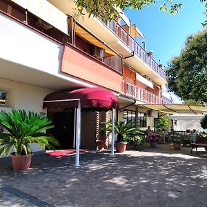 Albergo Paradiso Monte Compatri Exterior photo