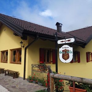 Hotel Garni Sella Cipriani Borgo Valsugana Exterior photo