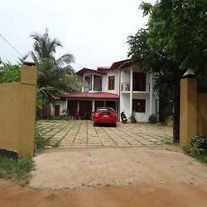 Seven Flower Hotel Anuradhápura Exterior photo