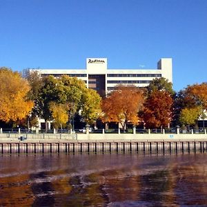 Radisson Hotel La Crosse Exterior photo