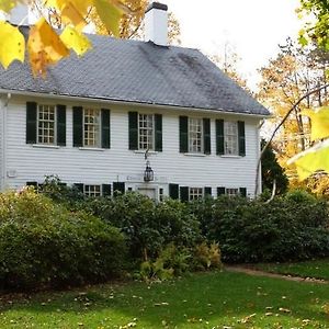 Hotel Fletcher Tavern Bed & Breakfast Westford Exterior photo