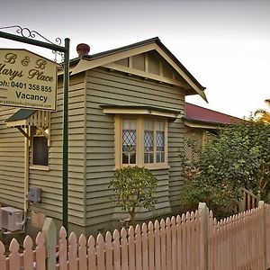 Bed and Breakfast Marys Place Ipswich Exterior photo