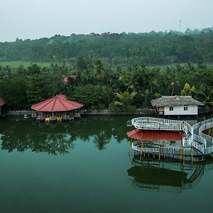 Hotel Mango Meadows Kottayam Exterior photo