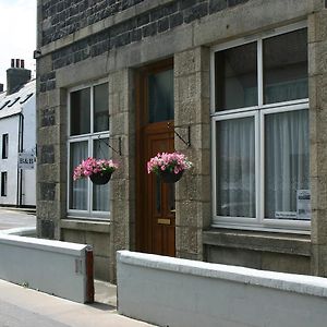 Kathleen'S Bed And Breakfast Gardenstown Exterior photo