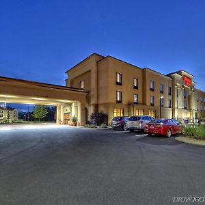 Hampton Inn Crossville Exterior photo